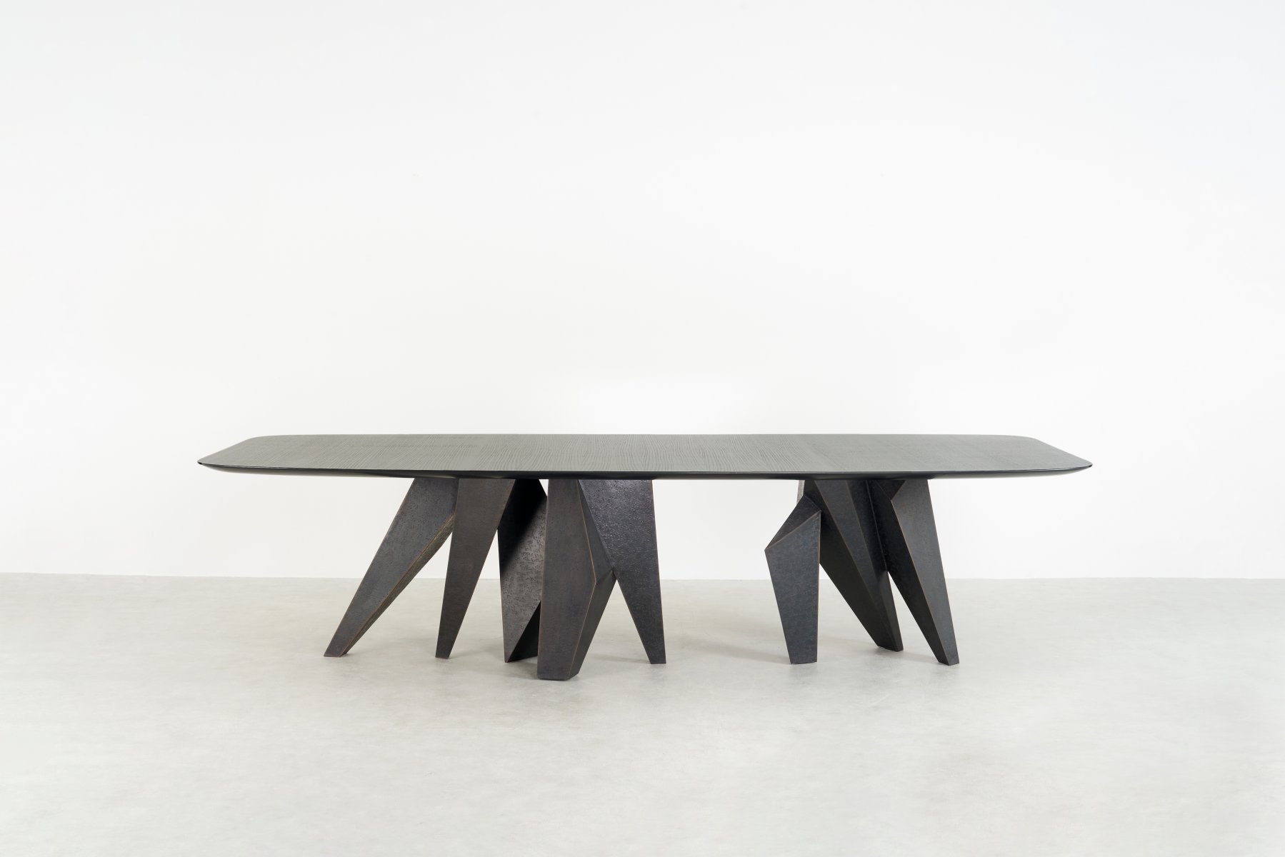Tessilated_-_Dining_Table_-_01.jpg