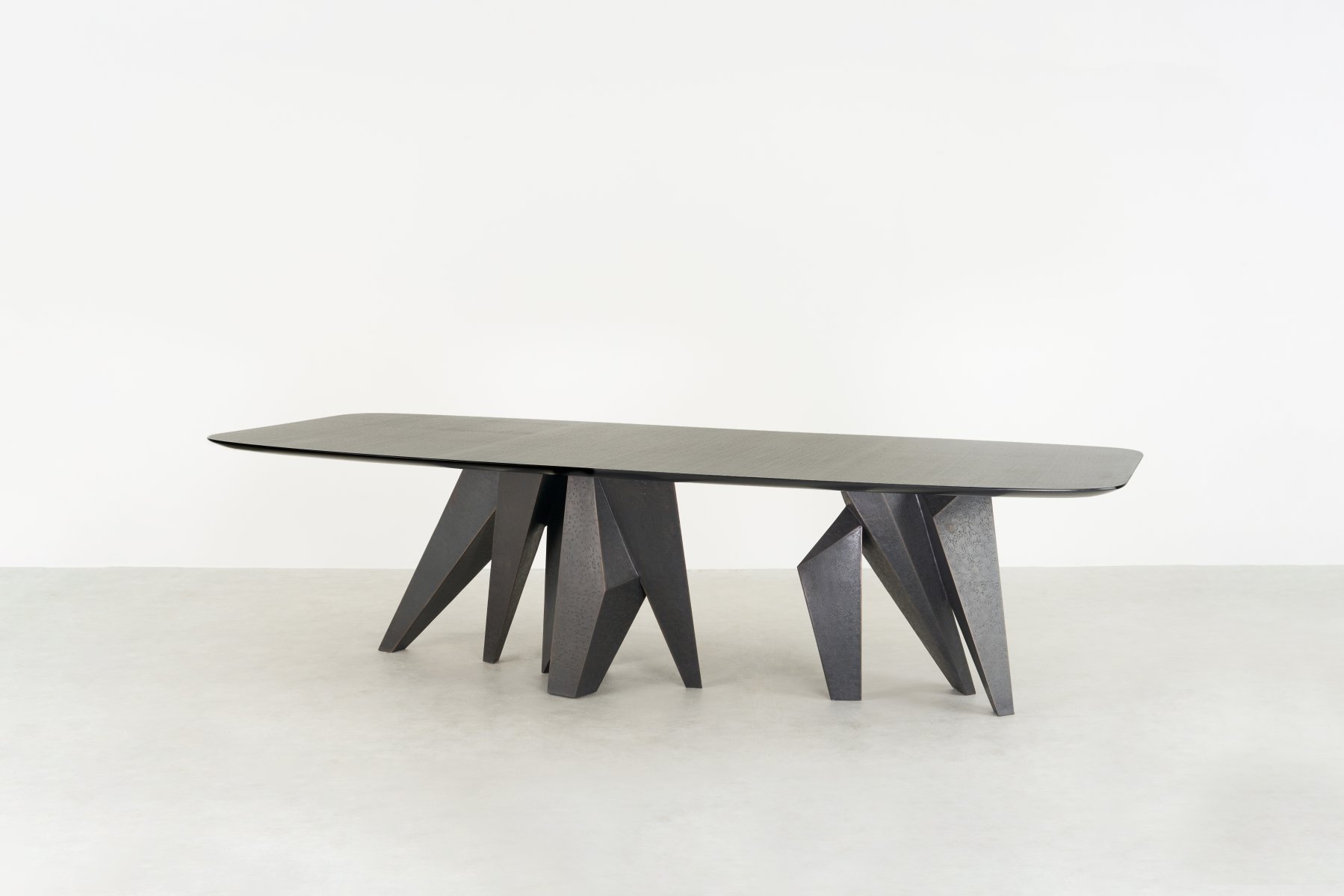 Tessilated_-_Dining_Table_-_02.jpg